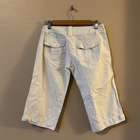 Abercrombie & Fitch 100% Cotton White Capri Pants 2 - Picture 6 of 14